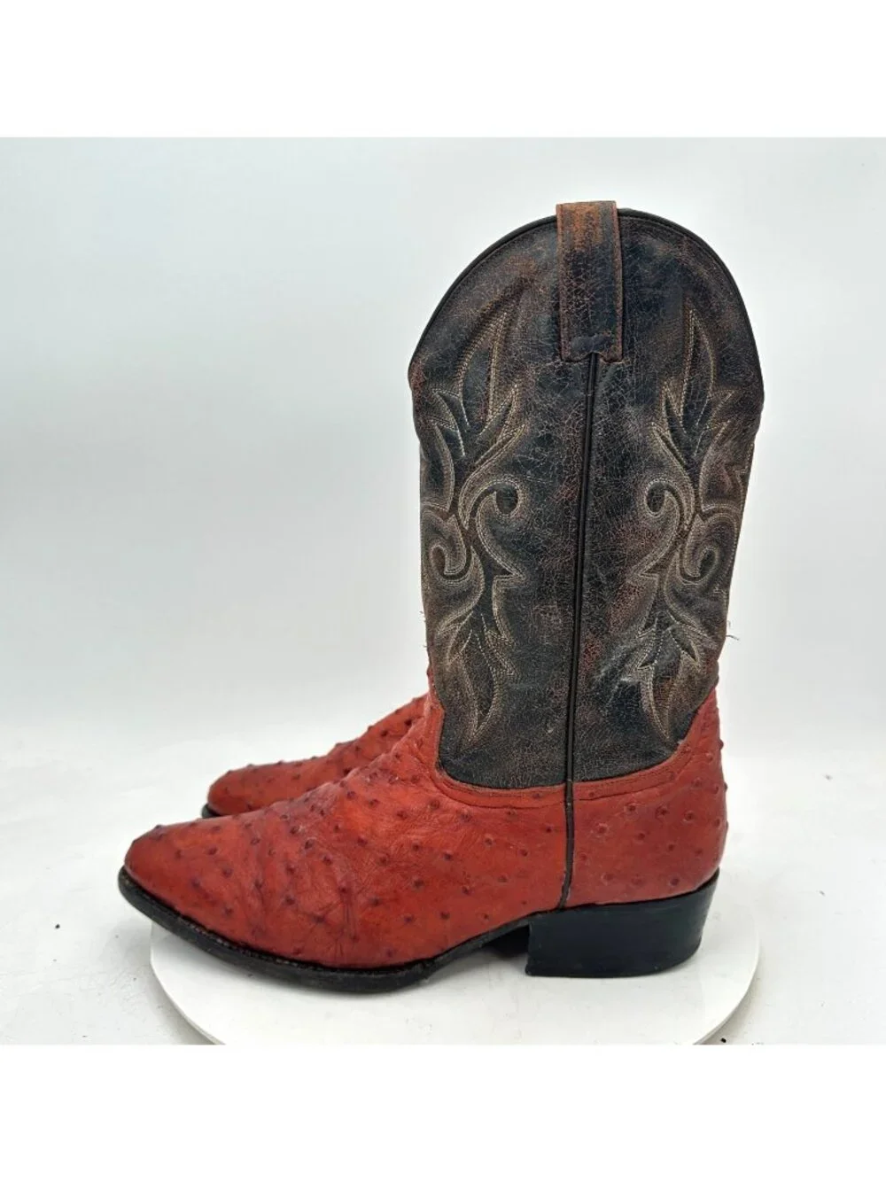 Forastero Size 10.5 Red Quill-Textured Pull-On Western Cowboy Boots